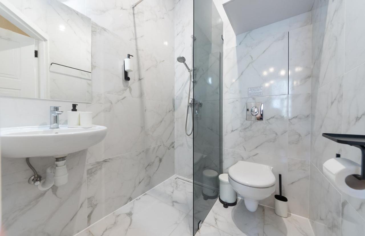 קייב Apart Hotel On Zoloti Vorota מראה חיצוני תמונה